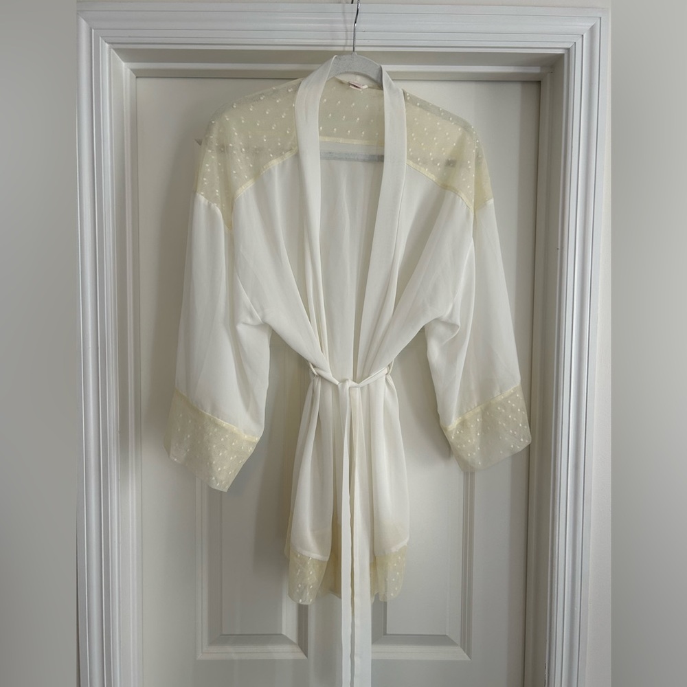 ONLY HEARTS BELL SLEEVE KIMONO | Size small